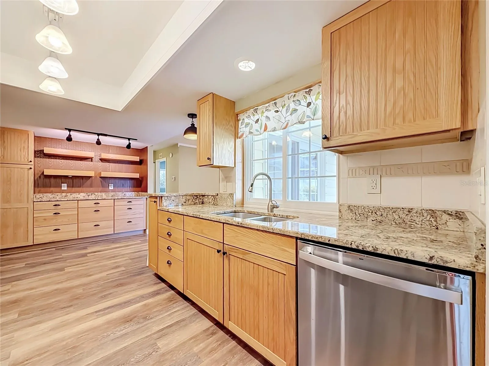 3120 SWAN LN