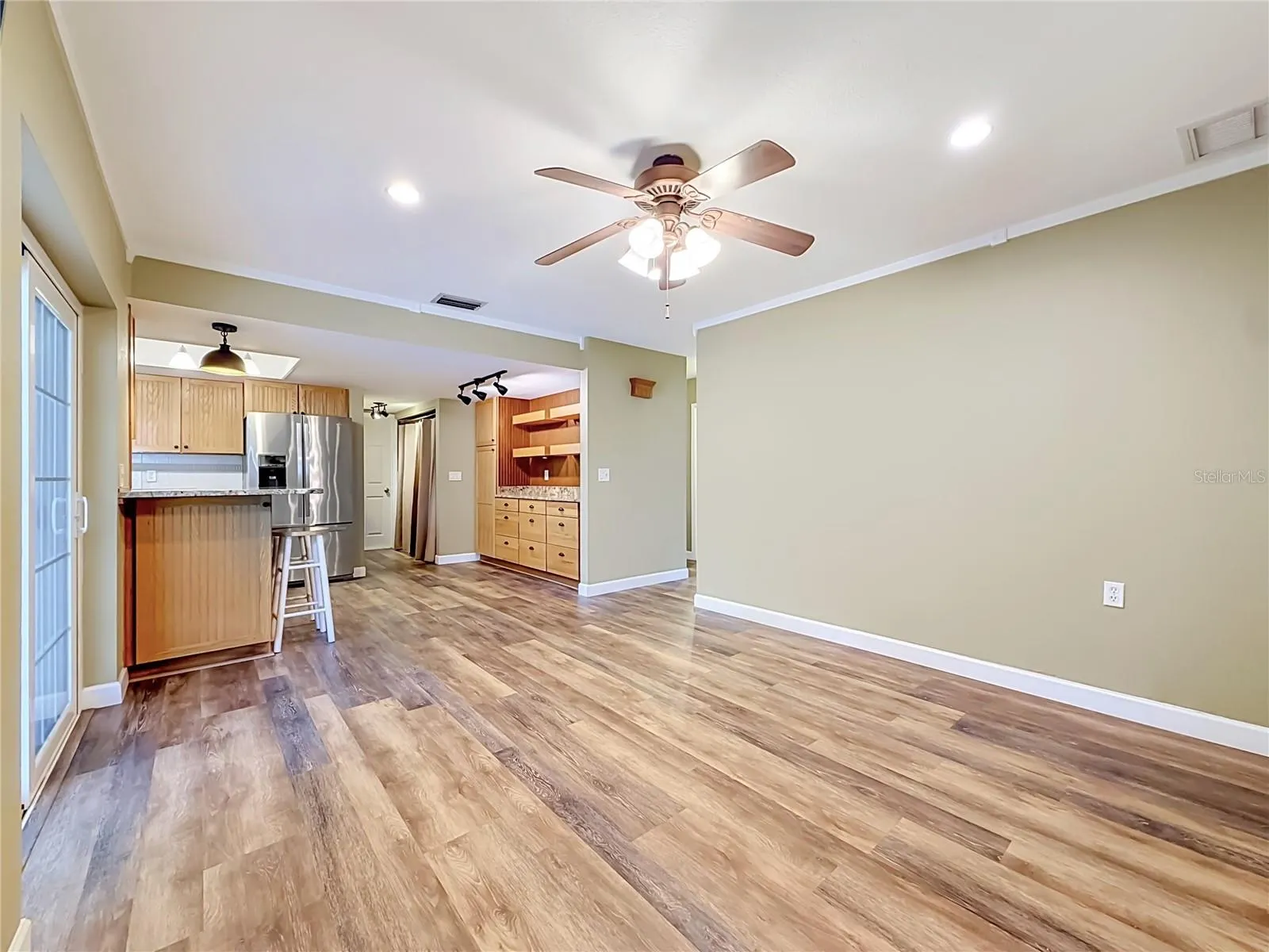 3120 SWAN LN
