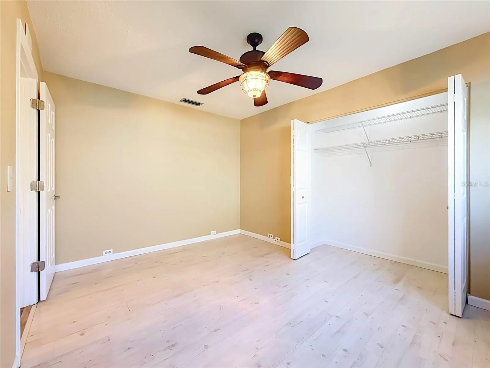3120 SWAN LN