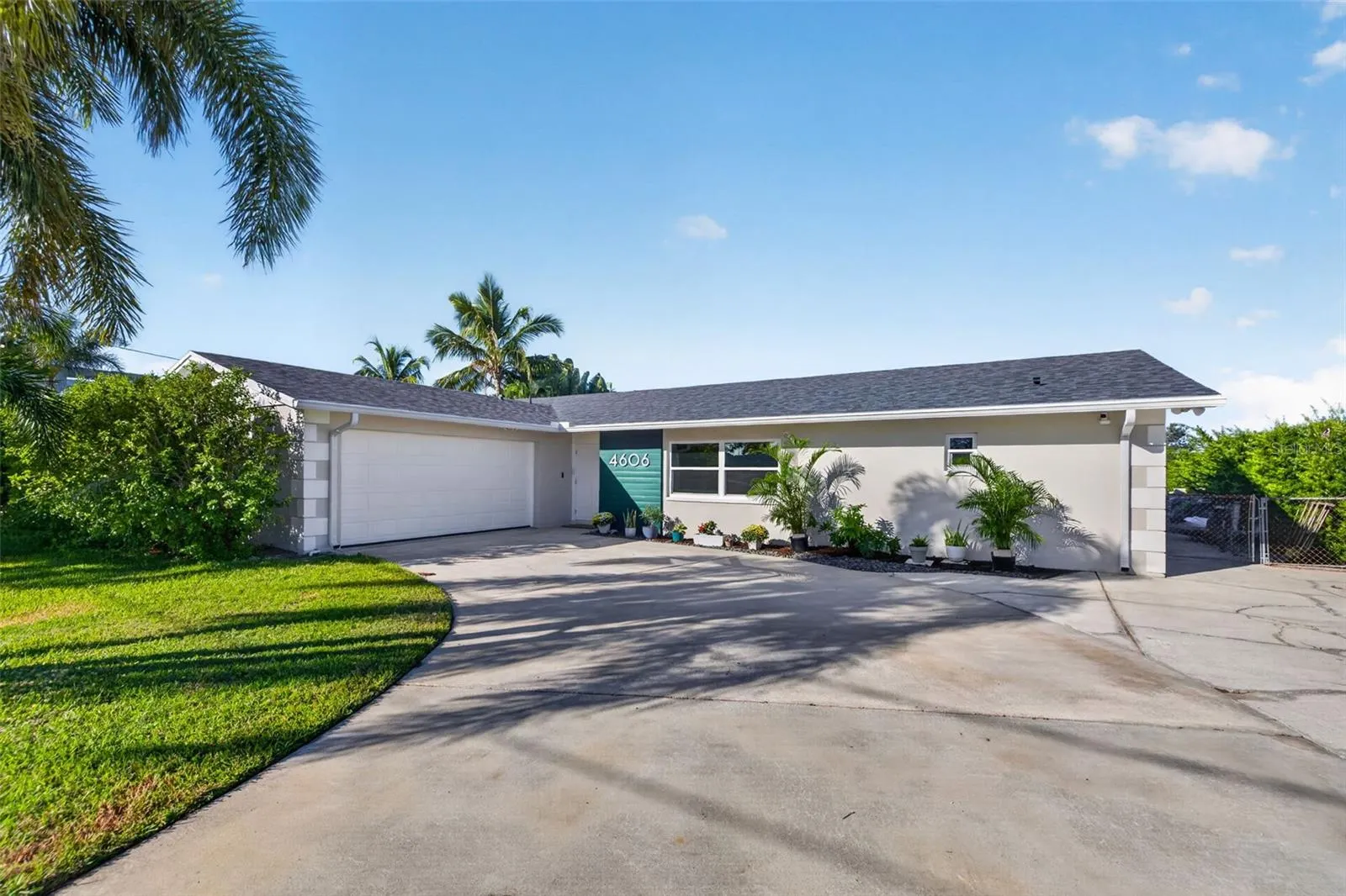 4606 BAY CREST DR