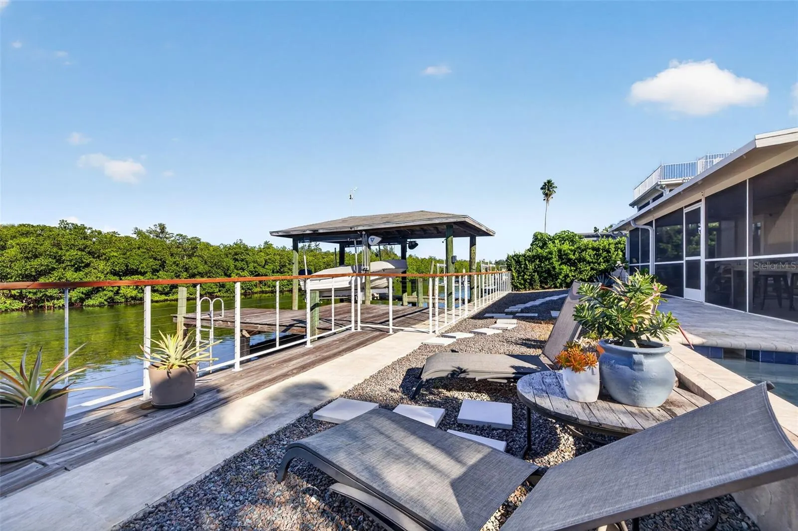 4606 BAY CREST DR