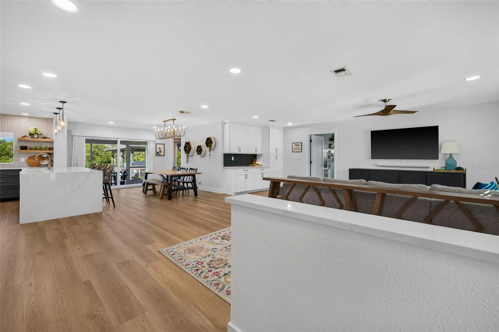 4606 BAY CREST DR
