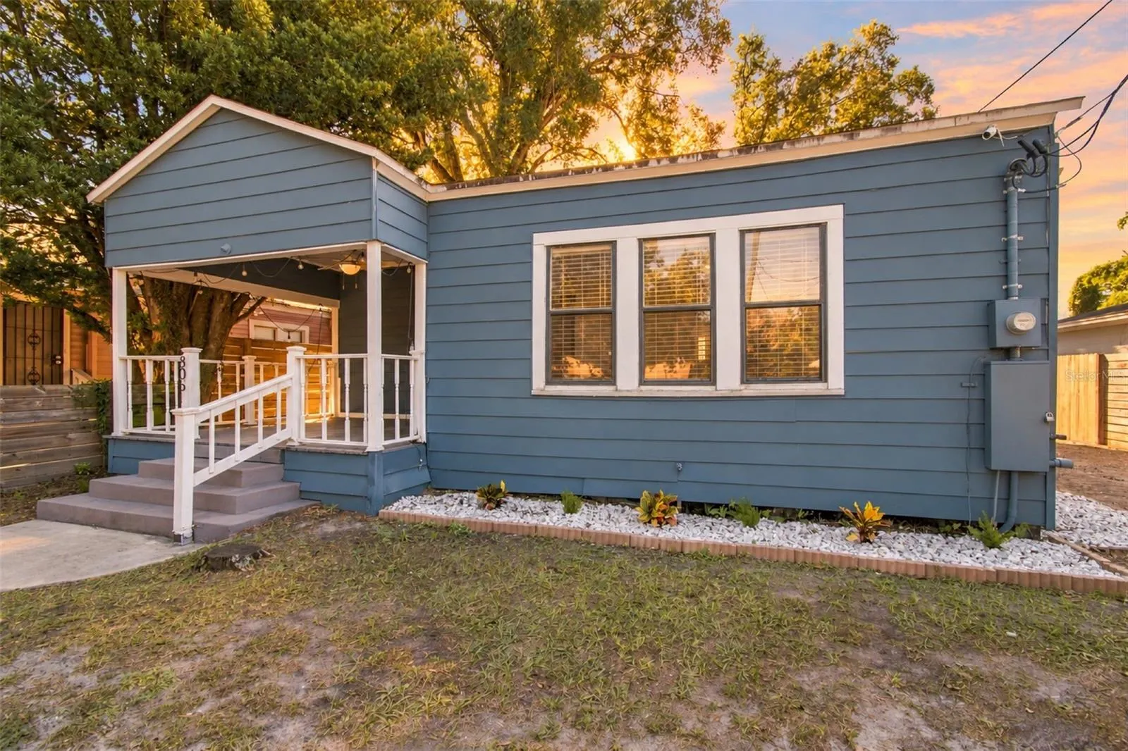805 E OSBORNE AVE