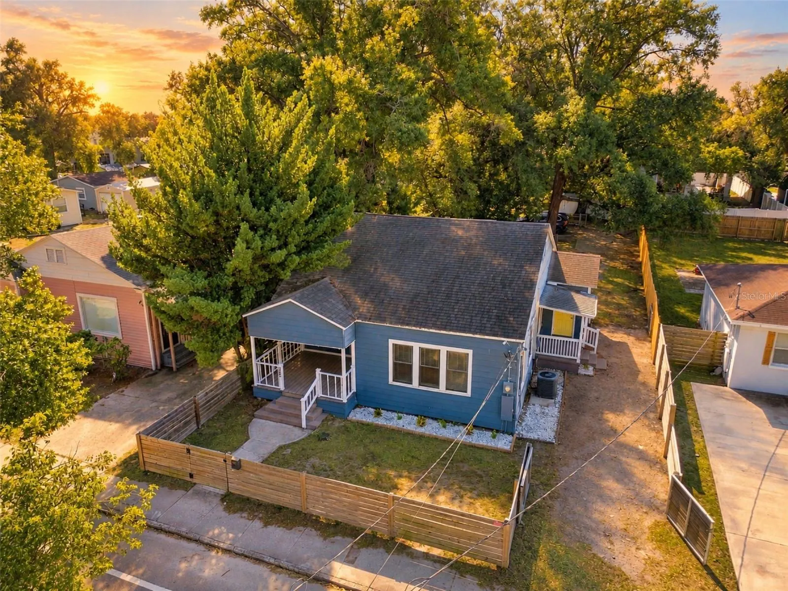 805 E OSBORNE AVE