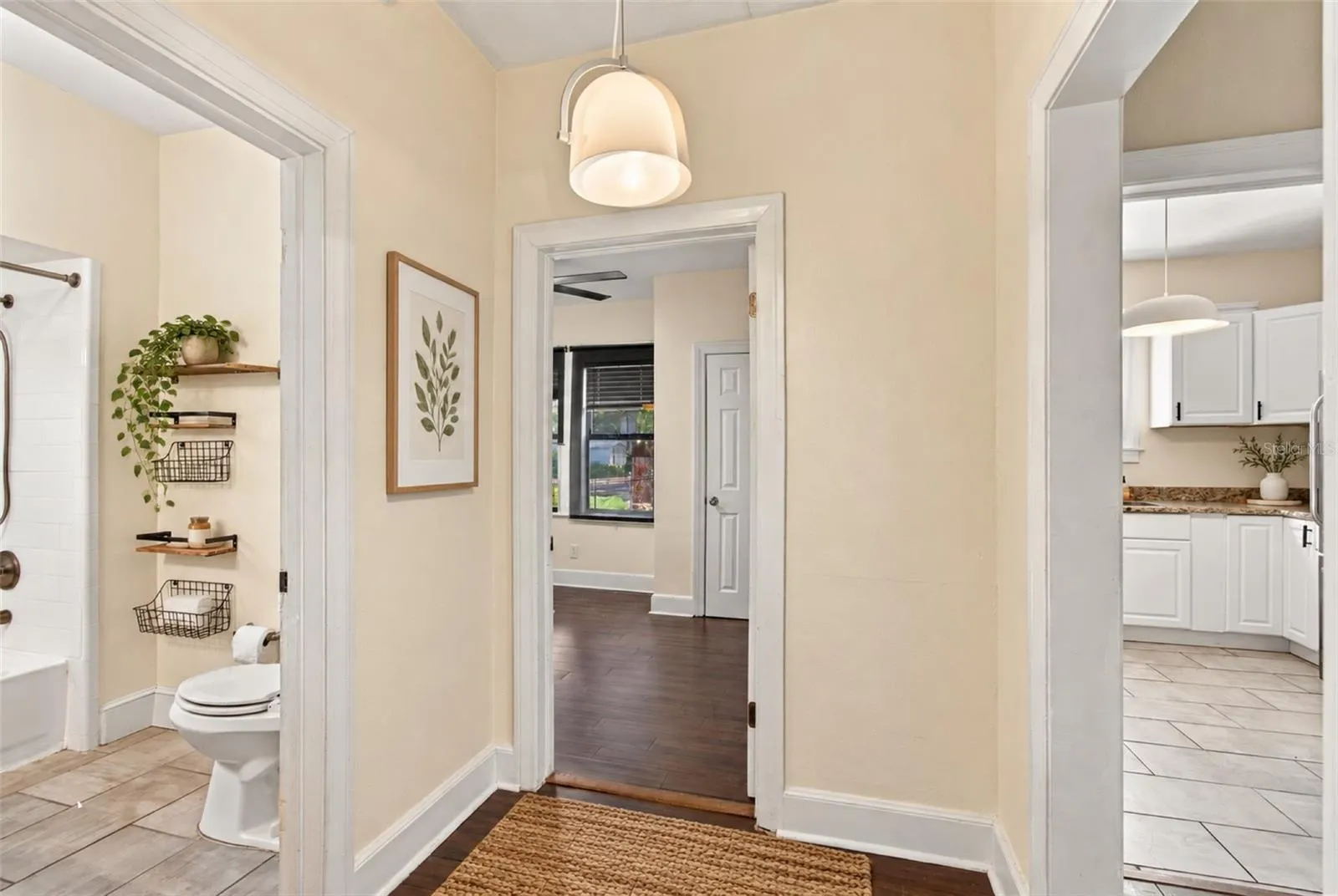 805 E OSBORNE AVE