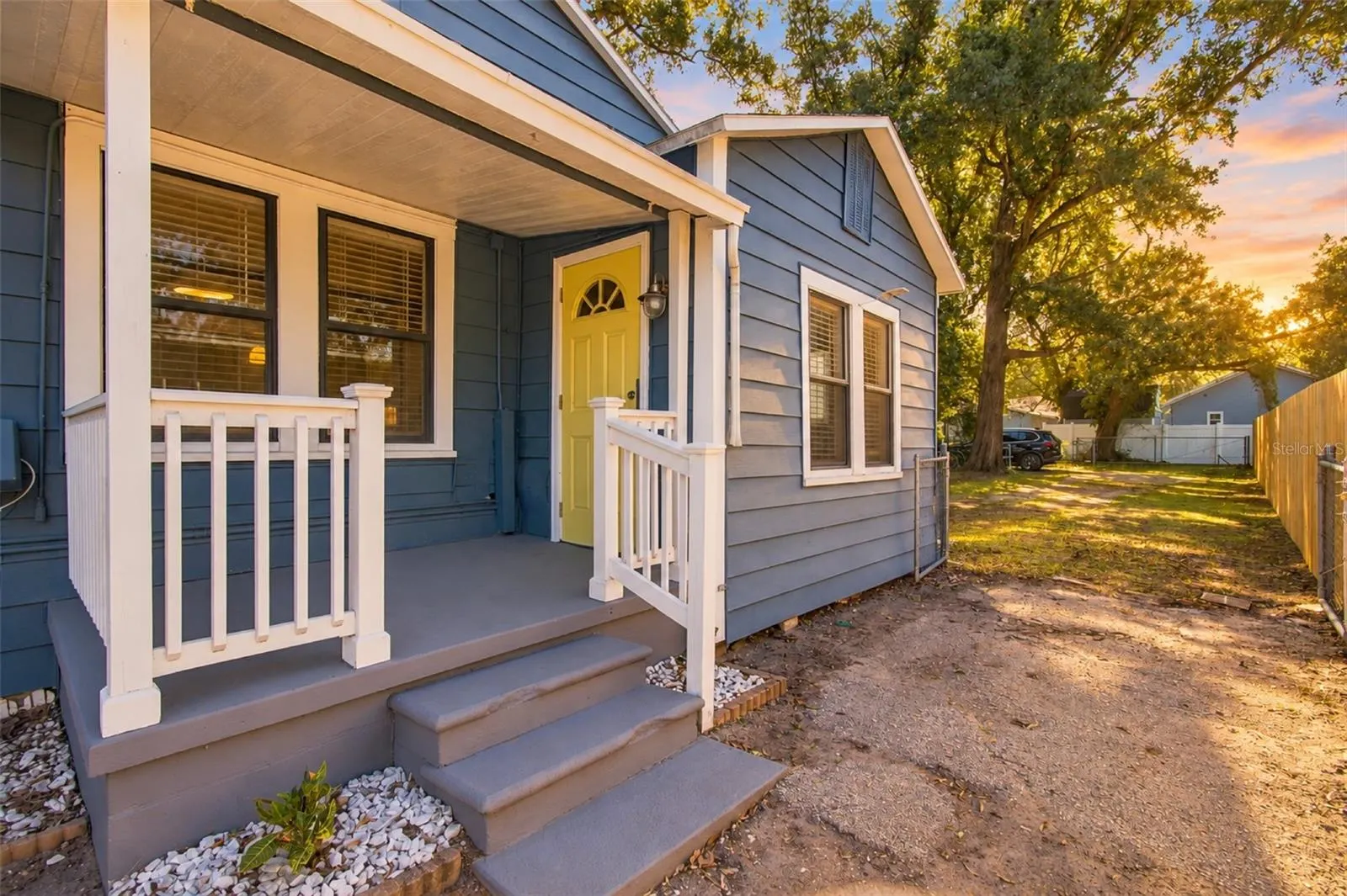 805 E OSBORNE AVE