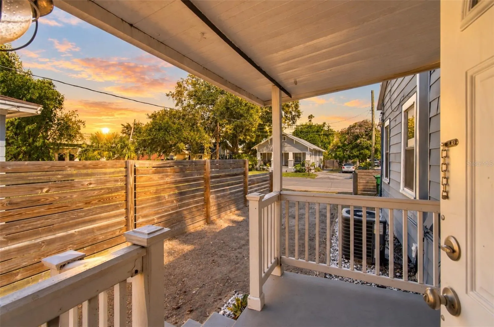 805 E OSBORNE AVE