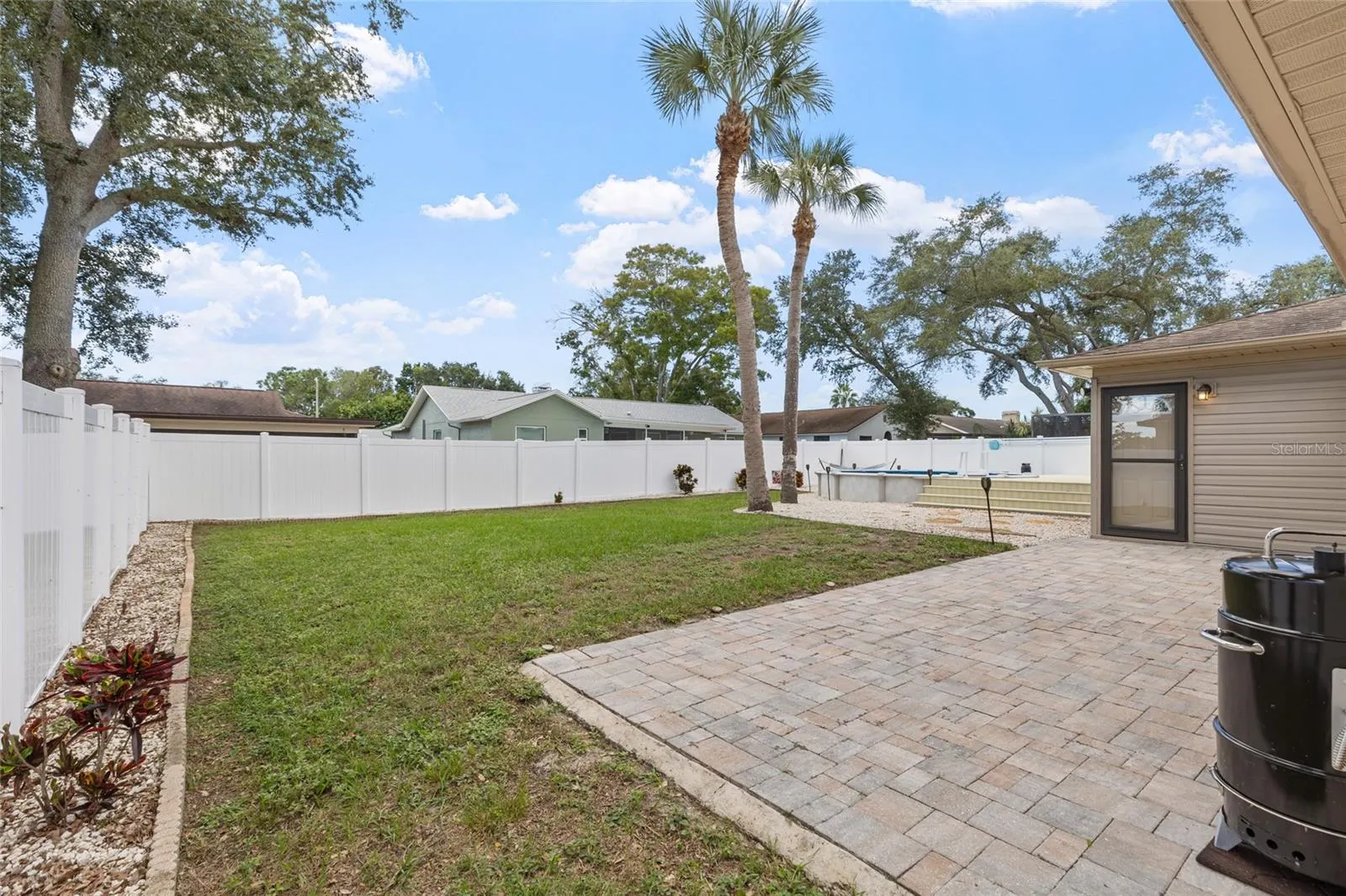 1830 WILLOW OAK DR W