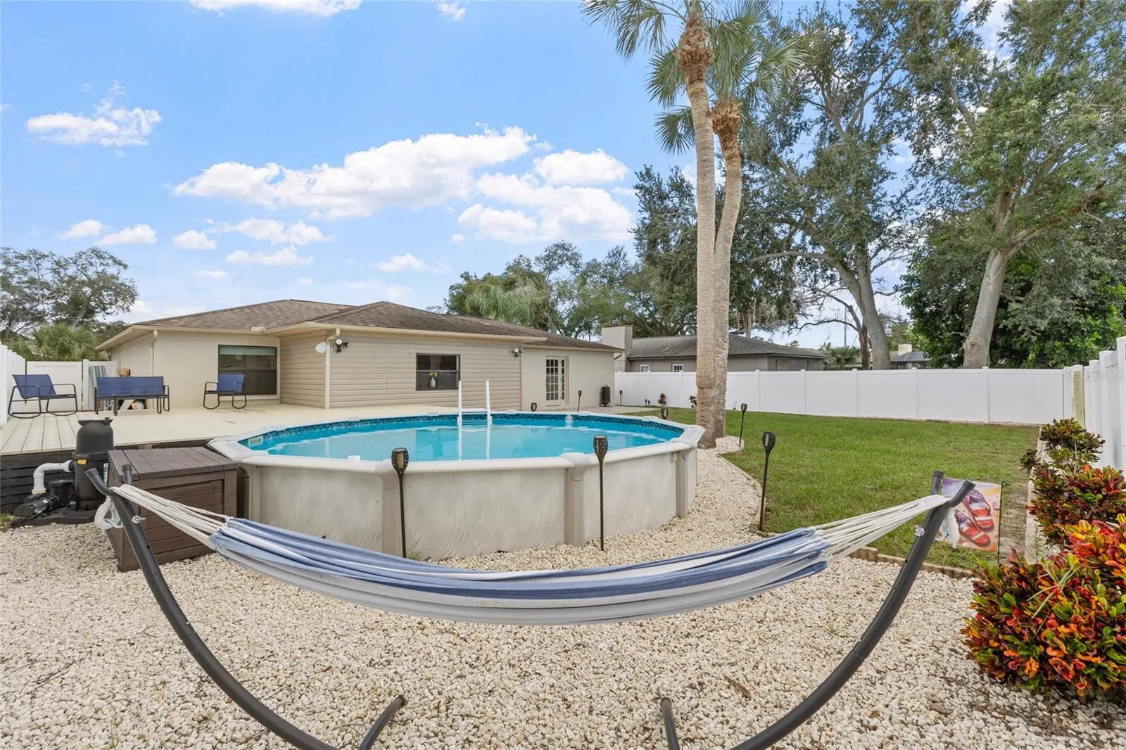 1830 WILLOW OAK DR W