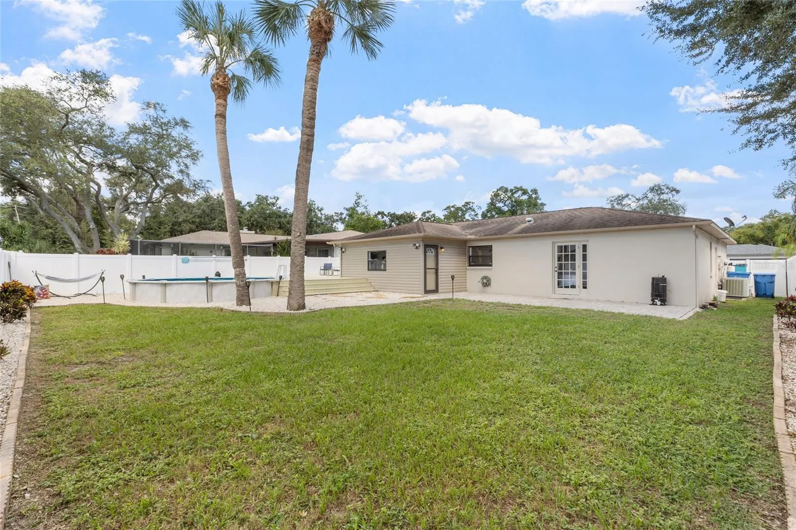 1830 WILLOW OAK DR W