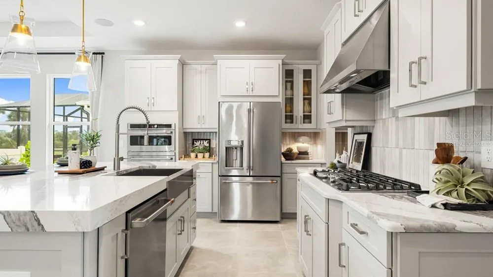 879 STEEL DR
