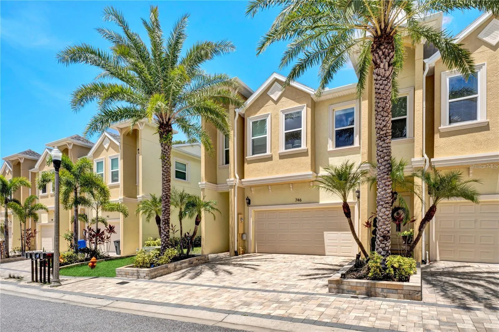 746 GRAND CYPRESS LN