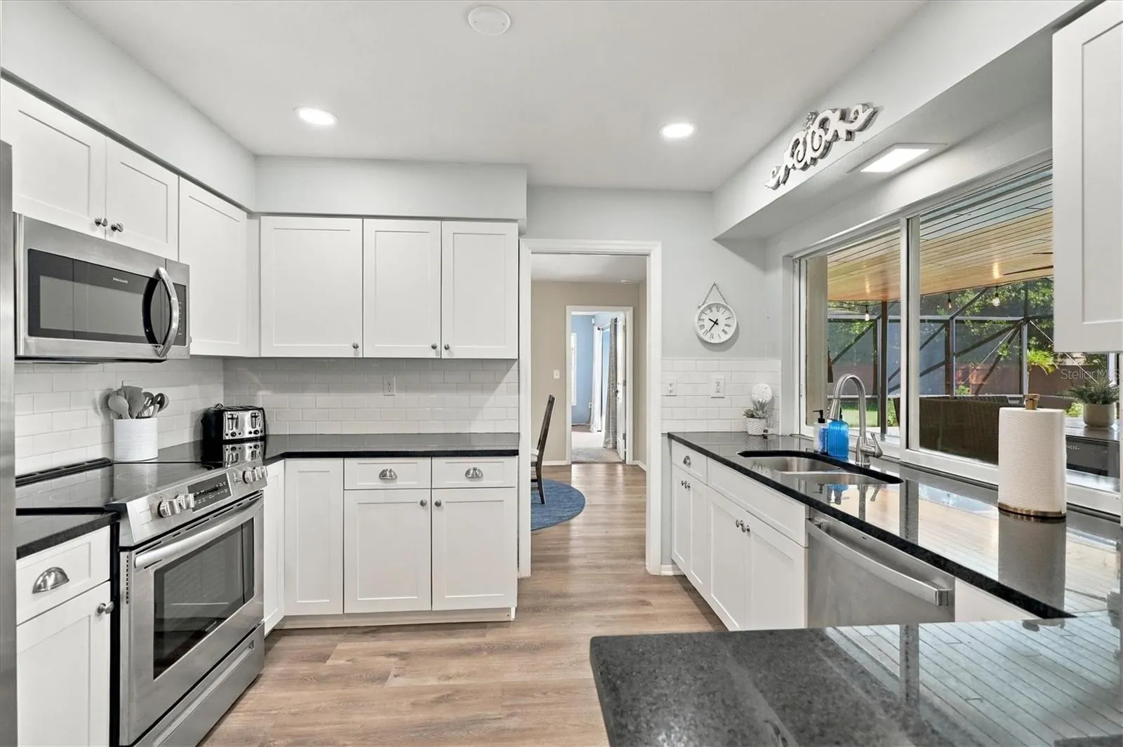 438 WHITFIELD AVE
