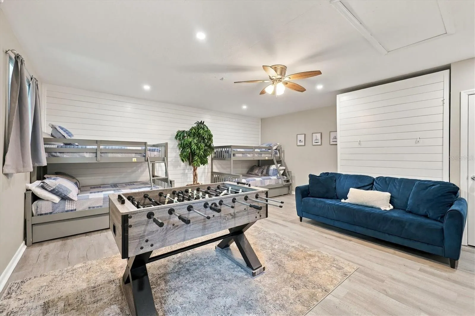 438 WHITFIELD AVE