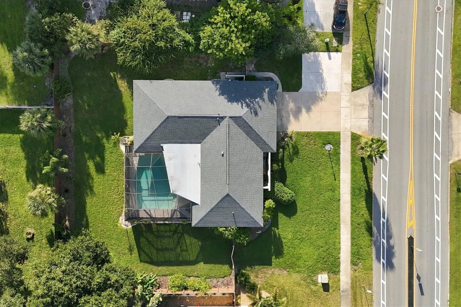 438 WHITFIELD AVE