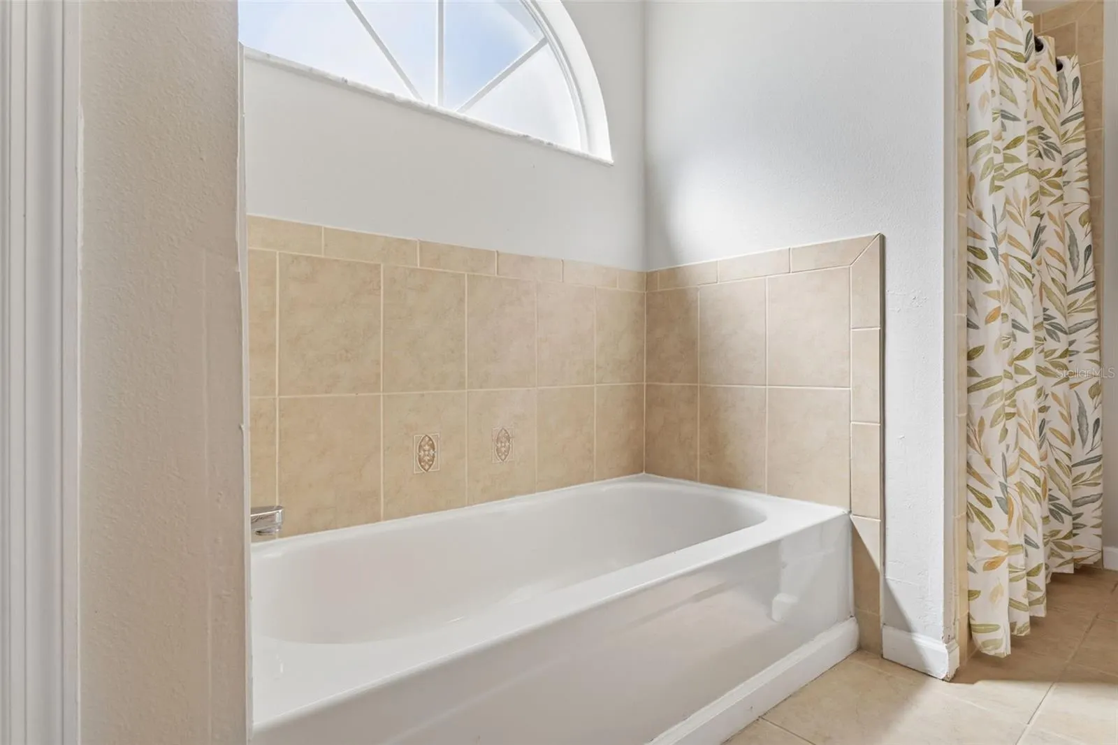 9646 FOX HEARST RD