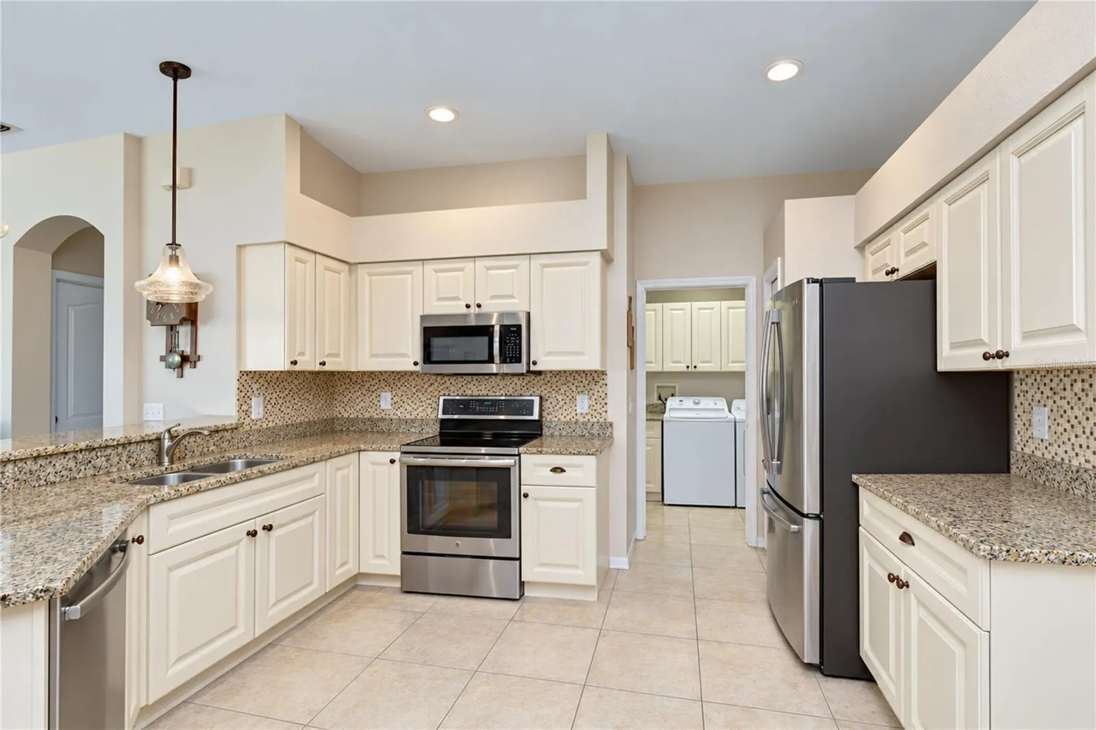 2623 EAGLE GREENS DR