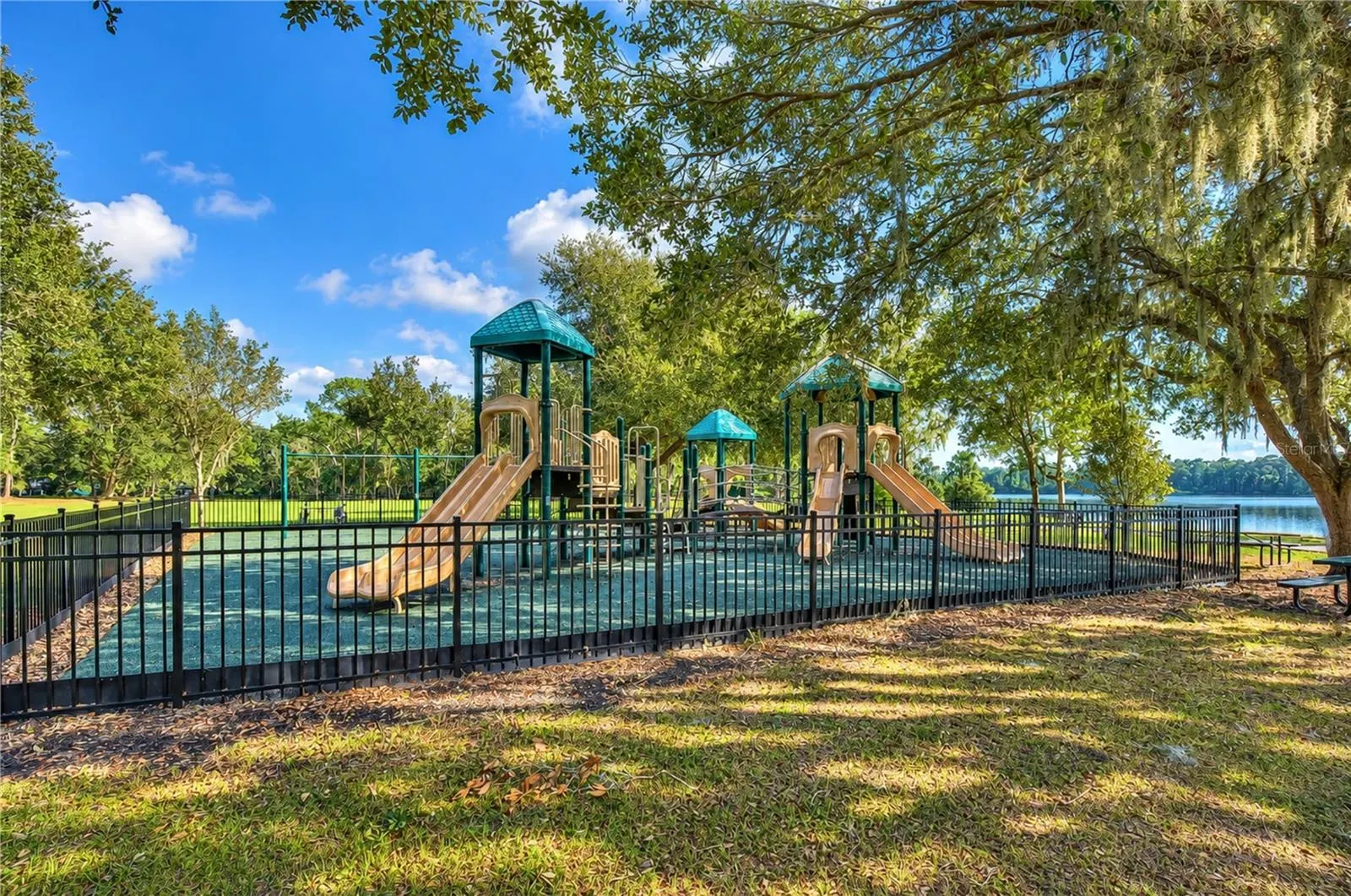 2623 EAGLE GREENS DR