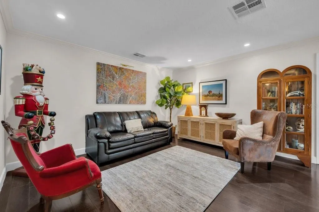 1184 WEYBRIDGE LN