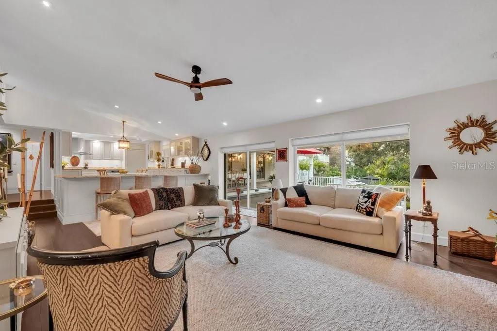 1184 WEYBRIDGE LN