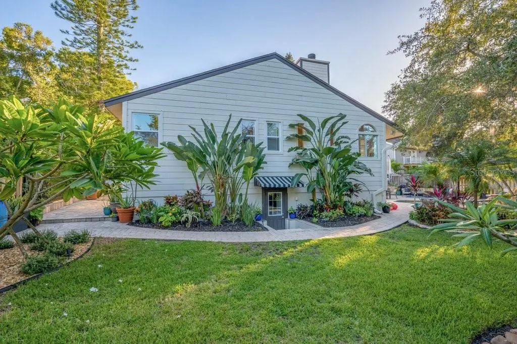 1184 WEYBRIDGE LN