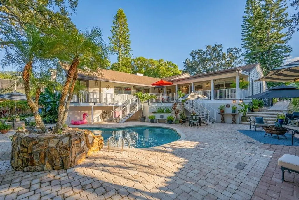 1184 WEYBRIDGE LN
