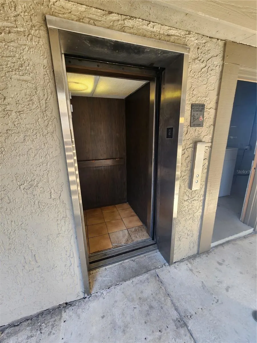 6308 NEWTOWN CIR #B2 #B2