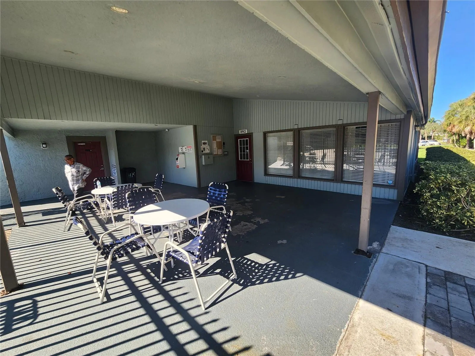 6308 NEWTOWN CIR #B2 #B2
