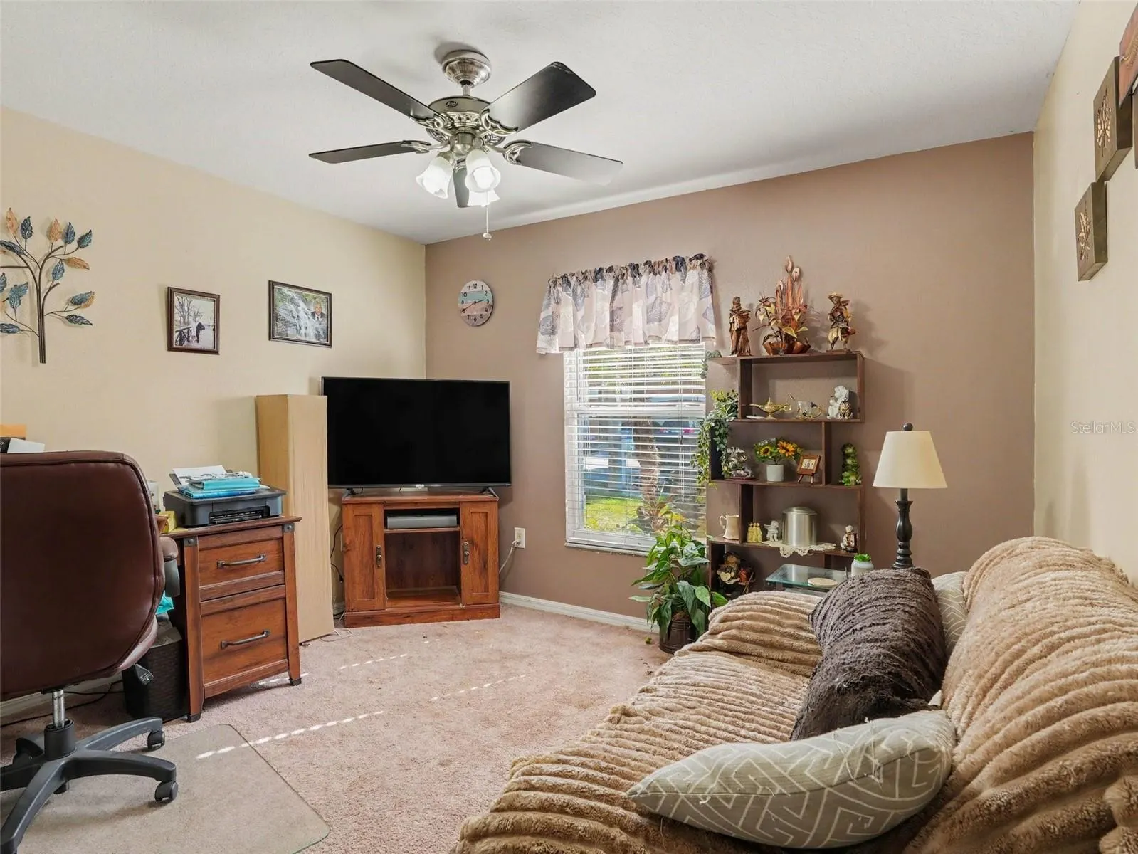 2608 WHITEWOOD RD