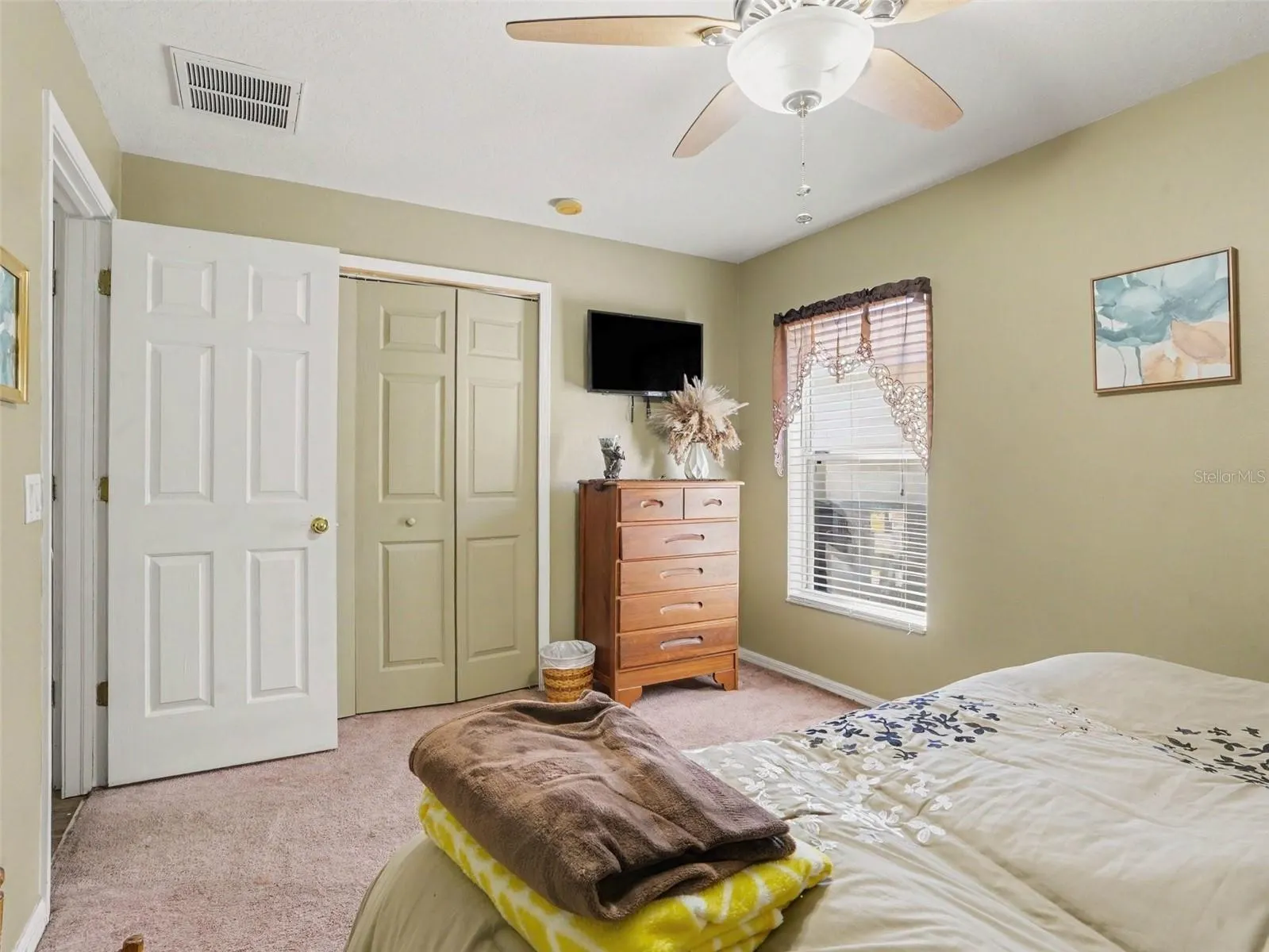 2608 WHITEWOOD RD