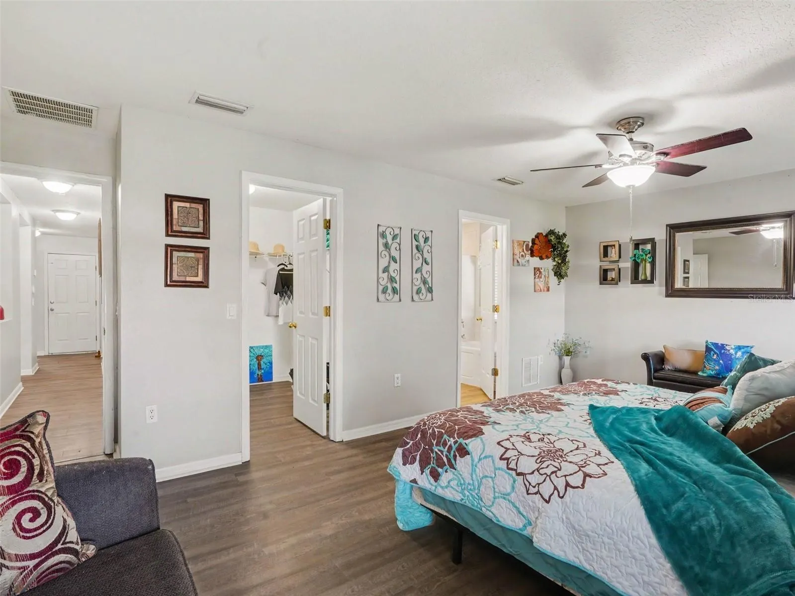 2608 WHITEWOOD RD