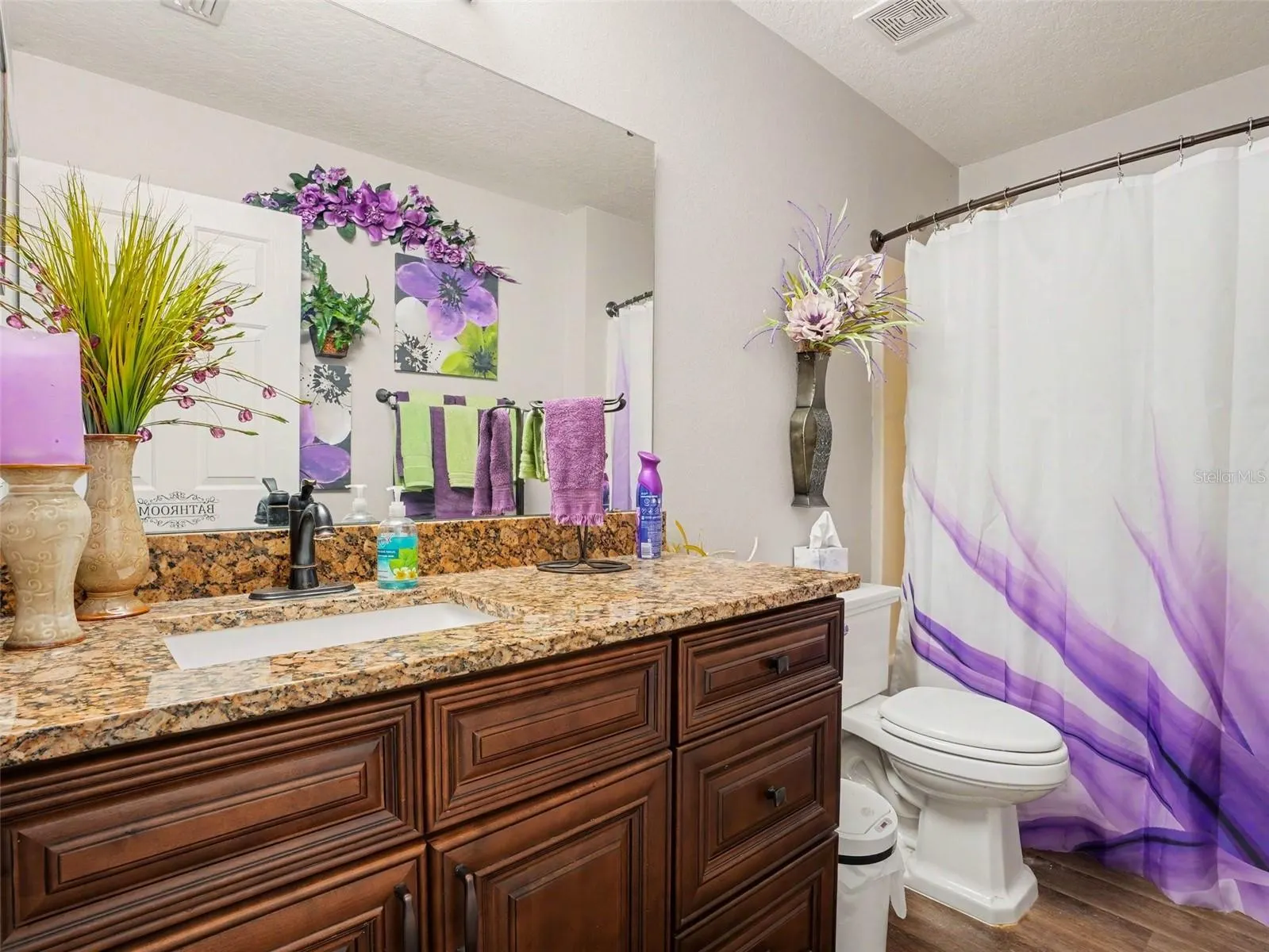 2608 WHITEWOOD RD
