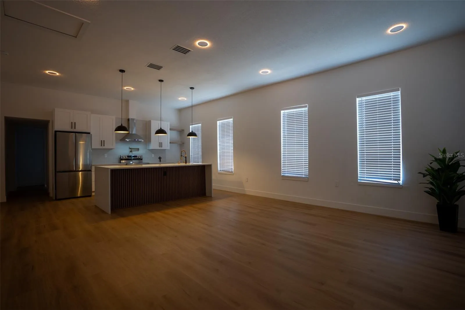 1209 E 18TH AVE
