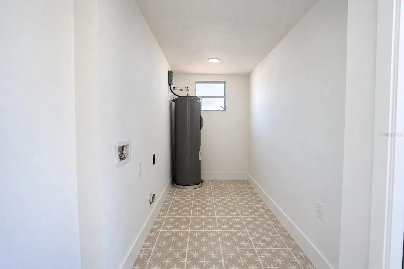 1209 E 18TH AVE