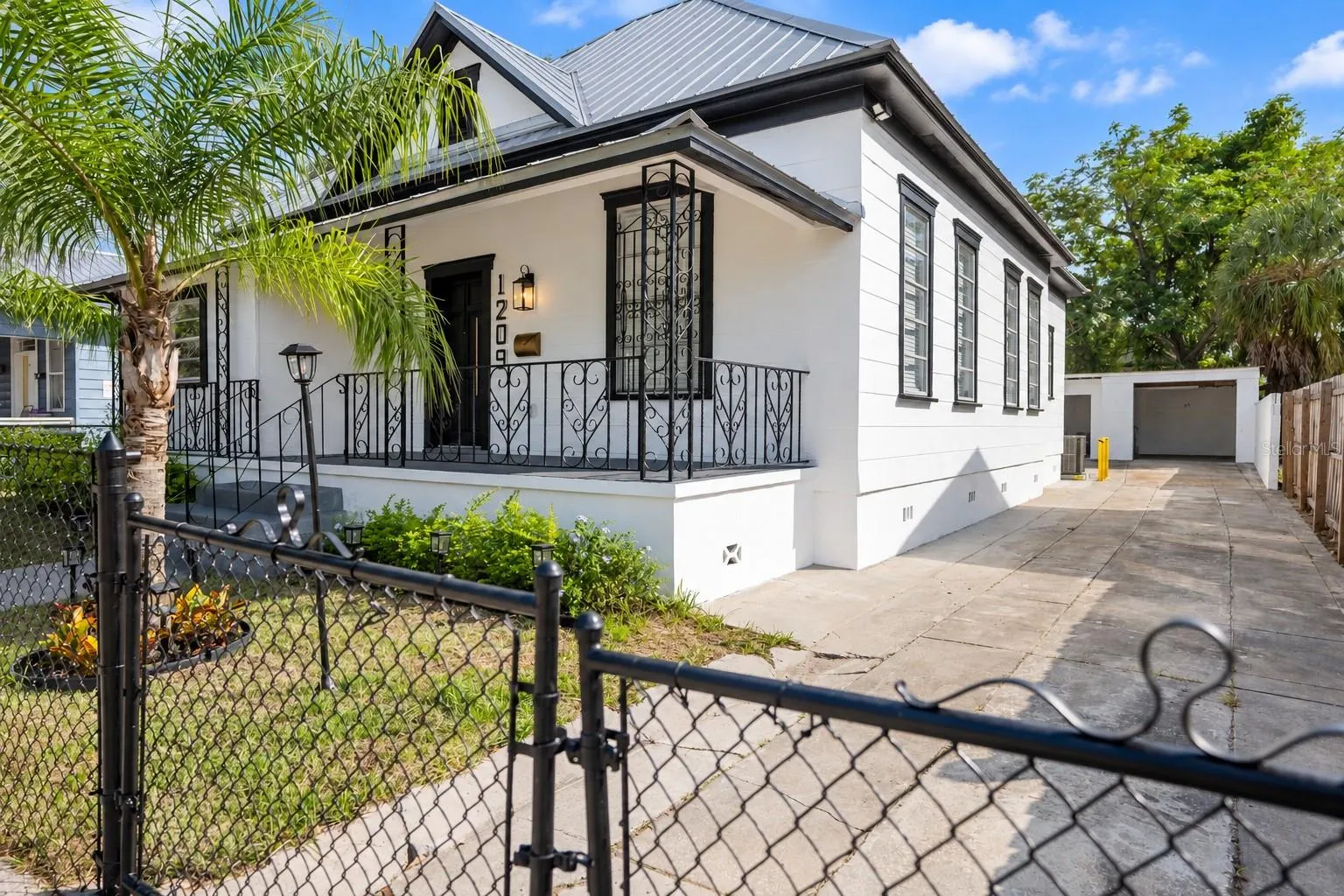 1209 E 18TH AVE