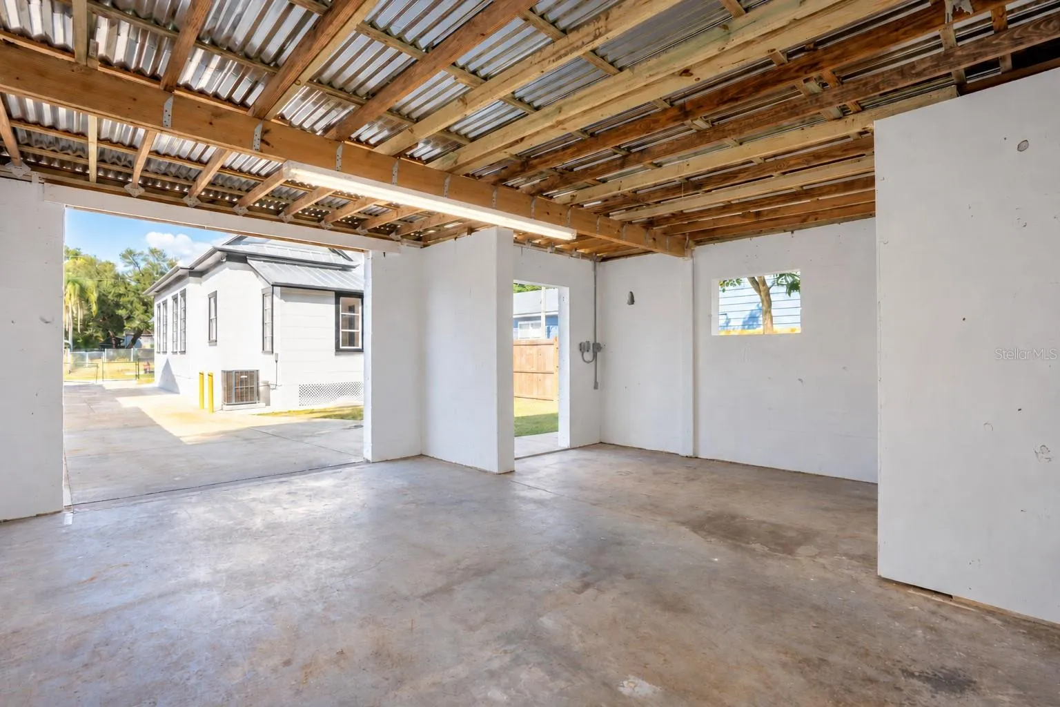 1209 E 18TH AVE