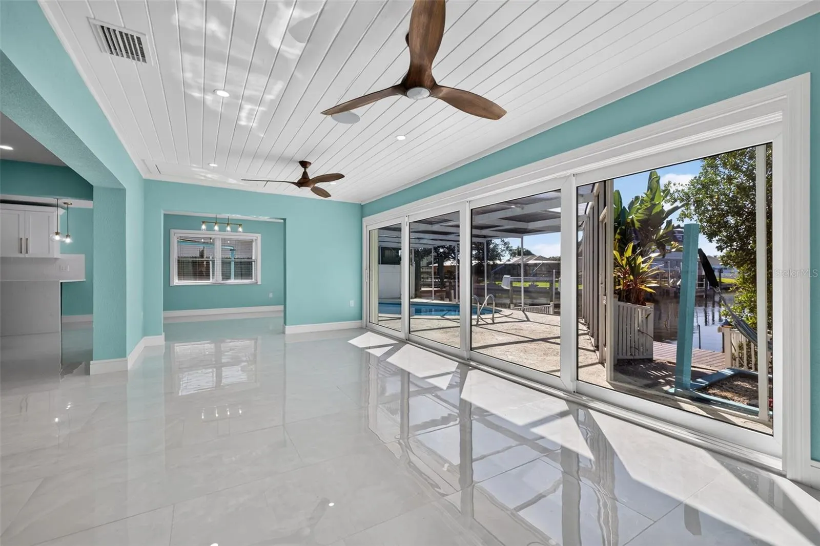 4643 BAY CREST DR