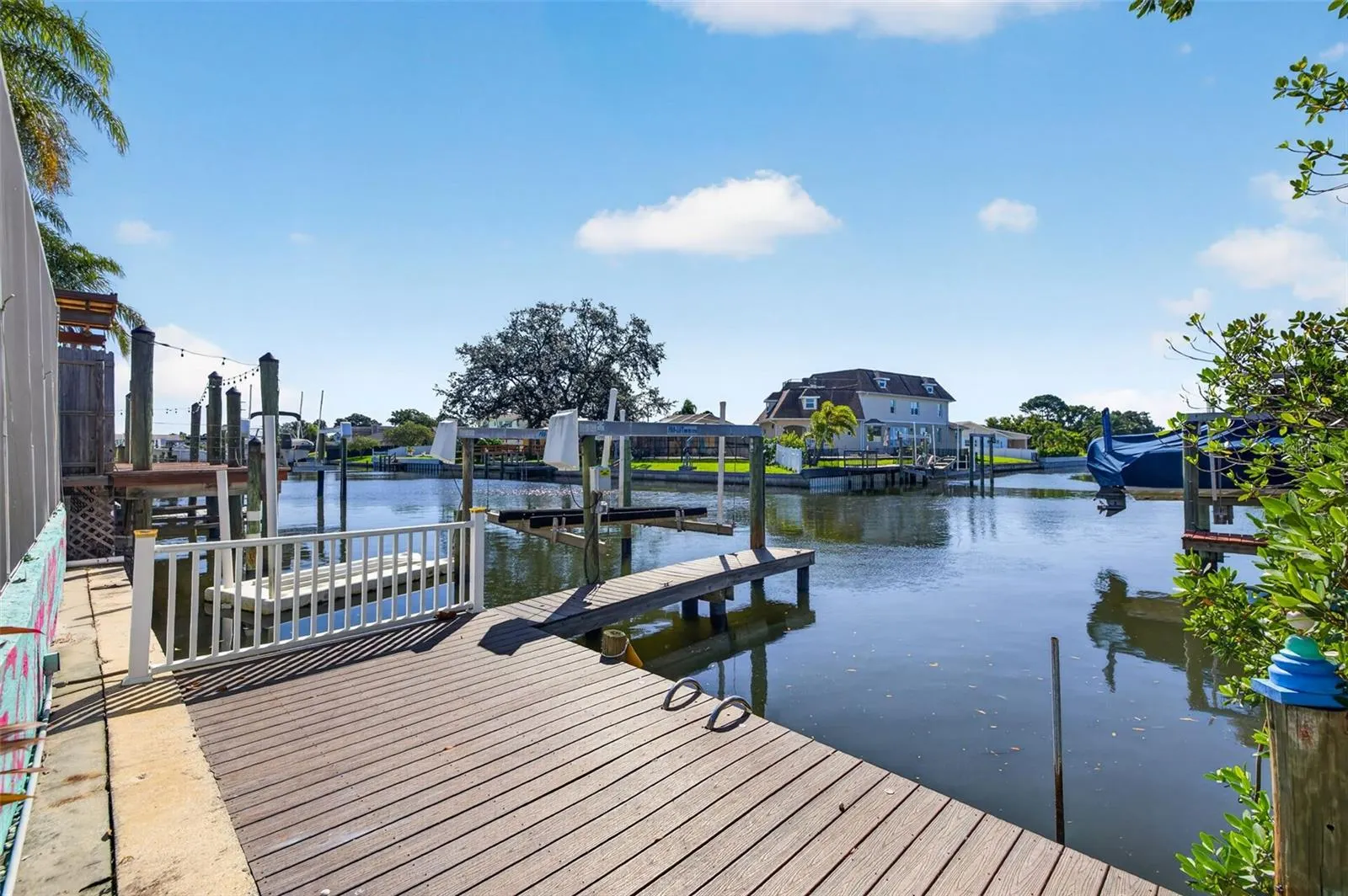 4643 BAY CREST DR
