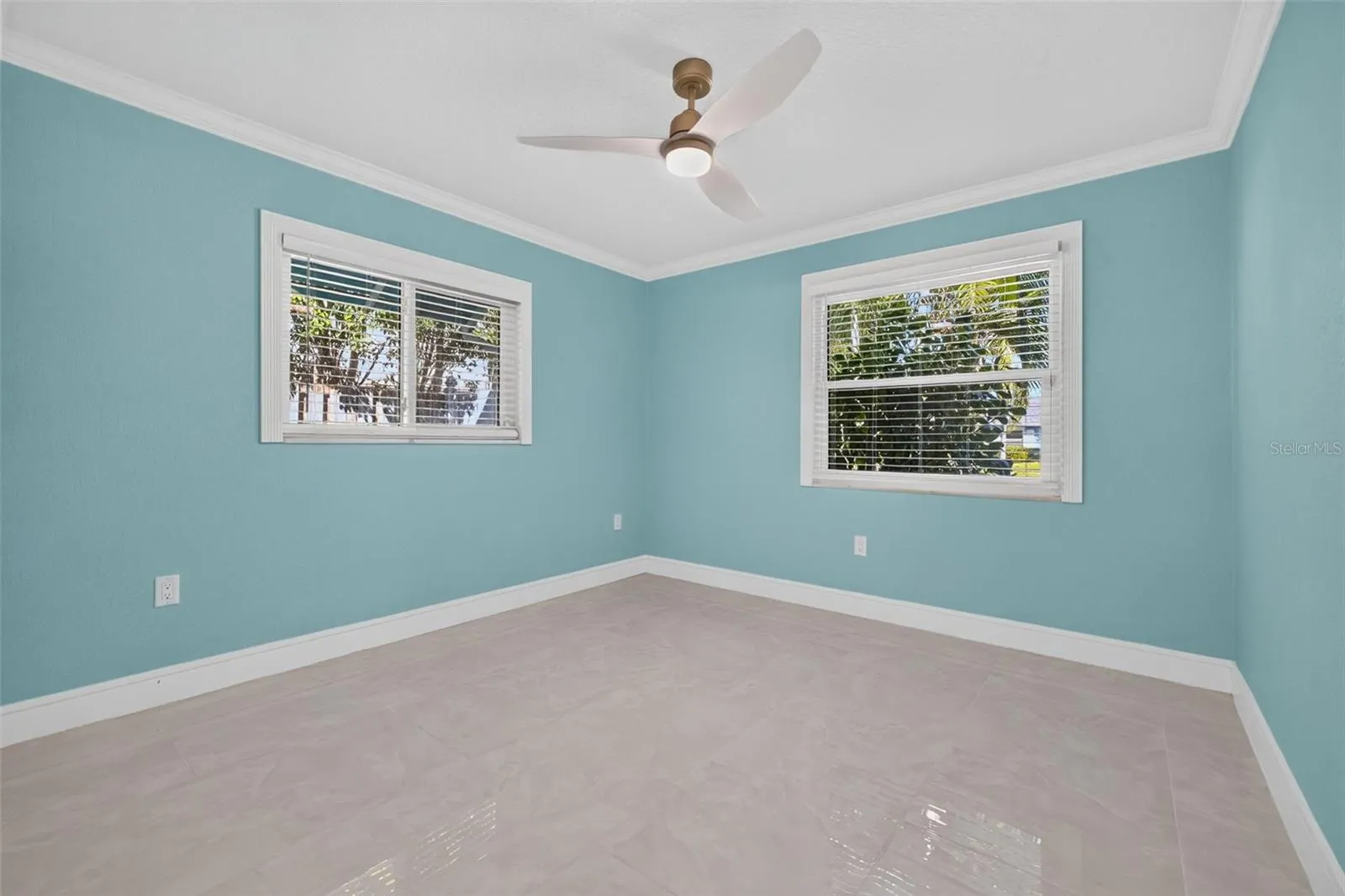 4643 BAY CREST DR