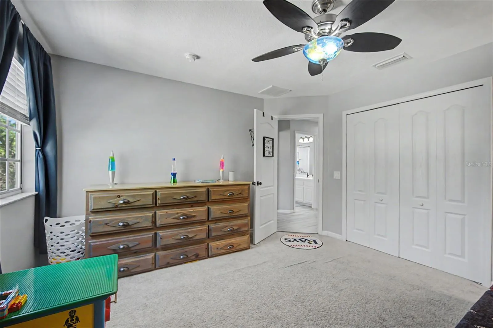 19266 FISHERMANS BEND DR