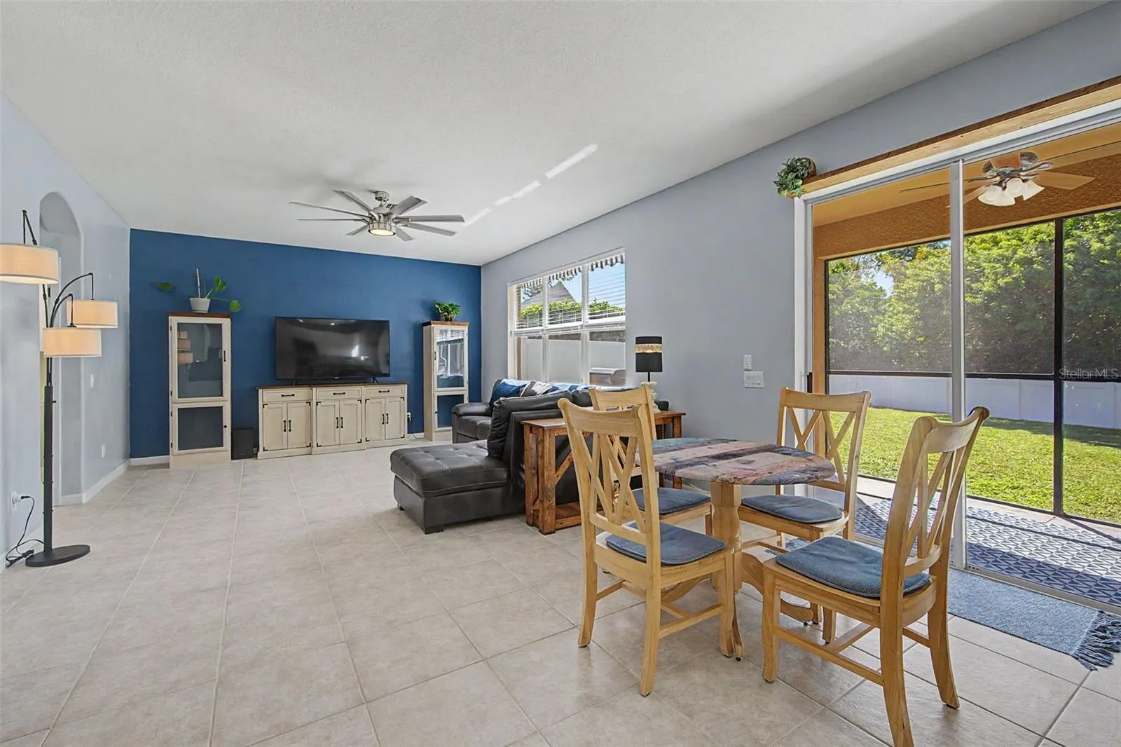 19266 FISHERMANS BEND DR