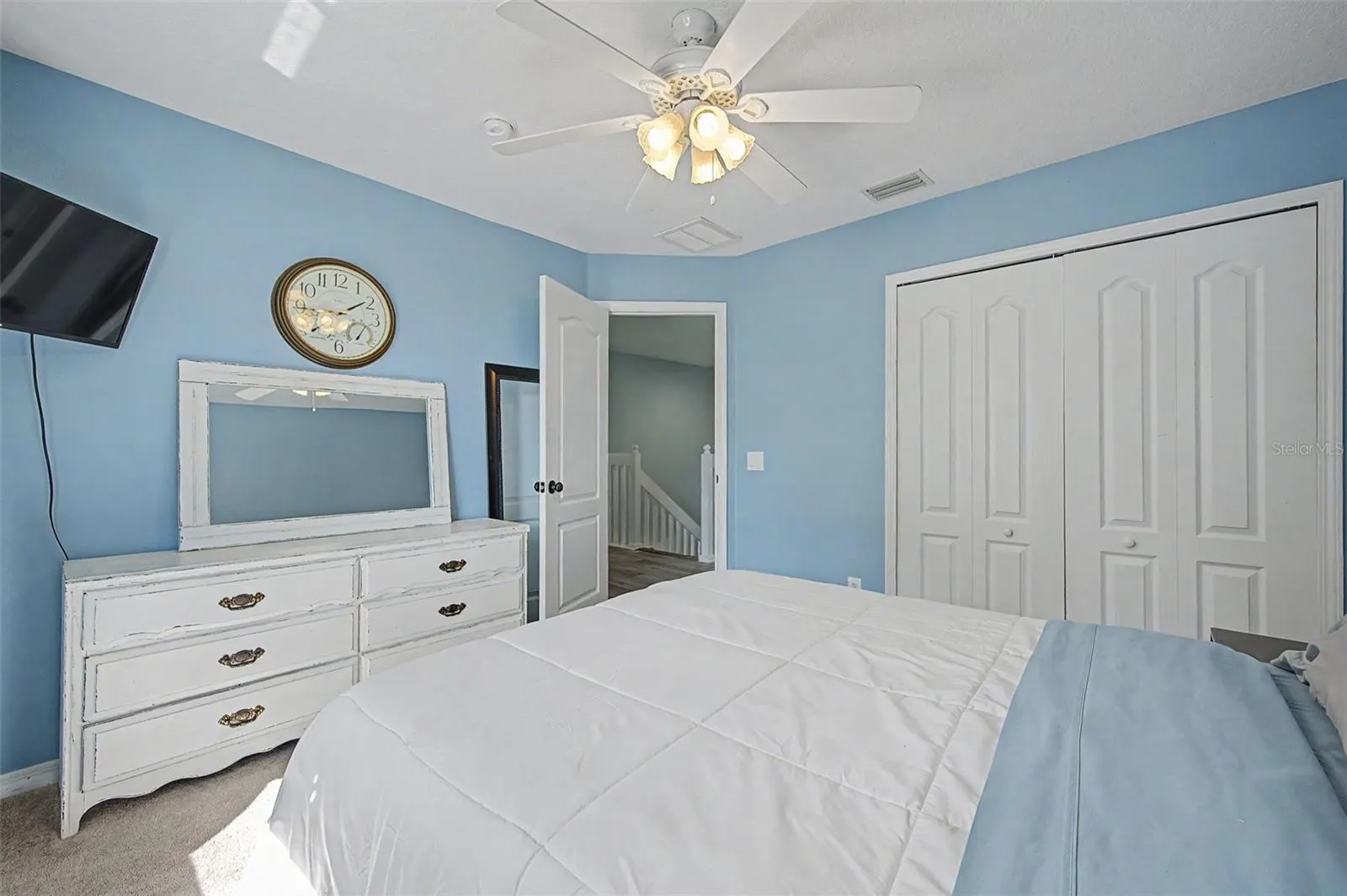 19266 FISHERMANS BEND DR