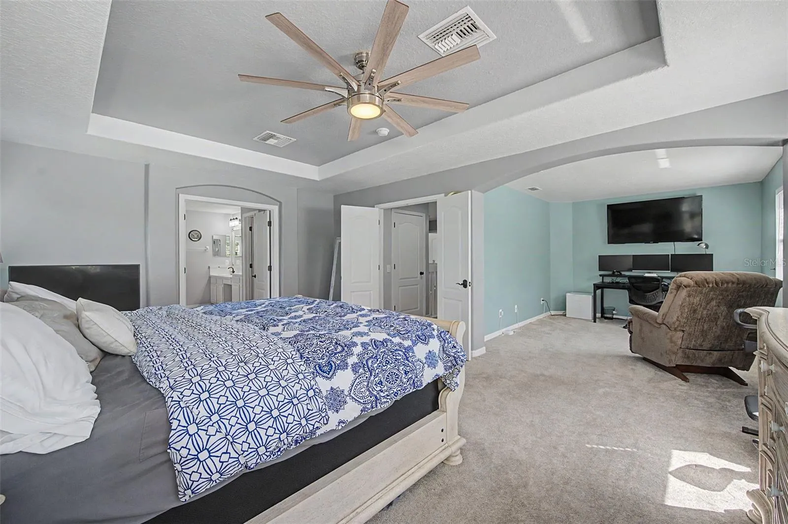 19266 FISHERMANS BEND DR