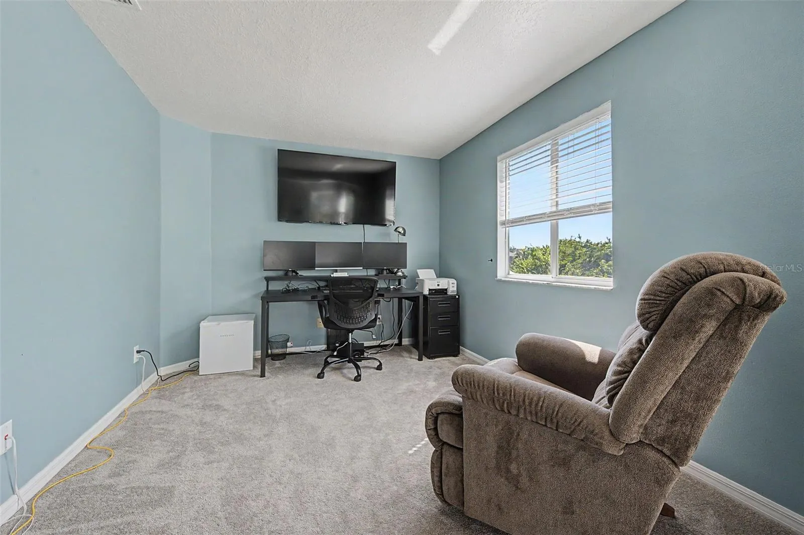 19266 FISHERMANS BEND DR