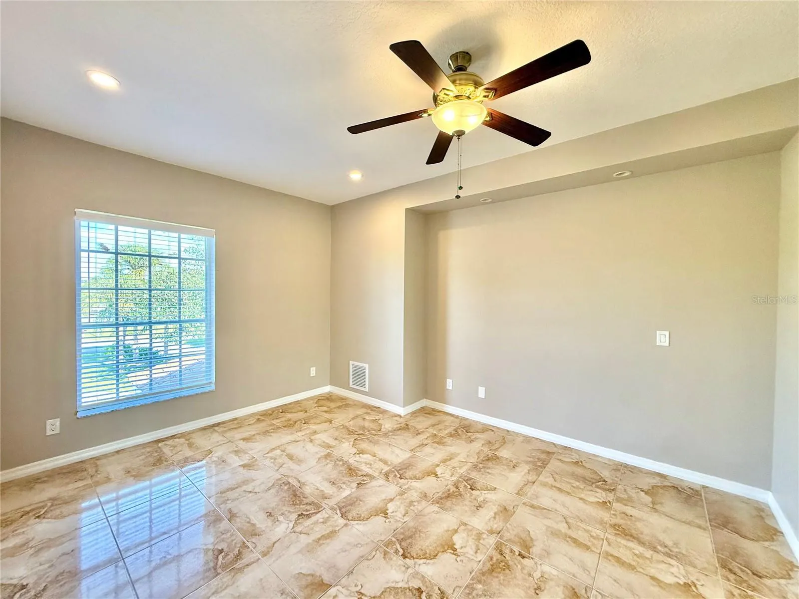 10334 LONGWOOD DR