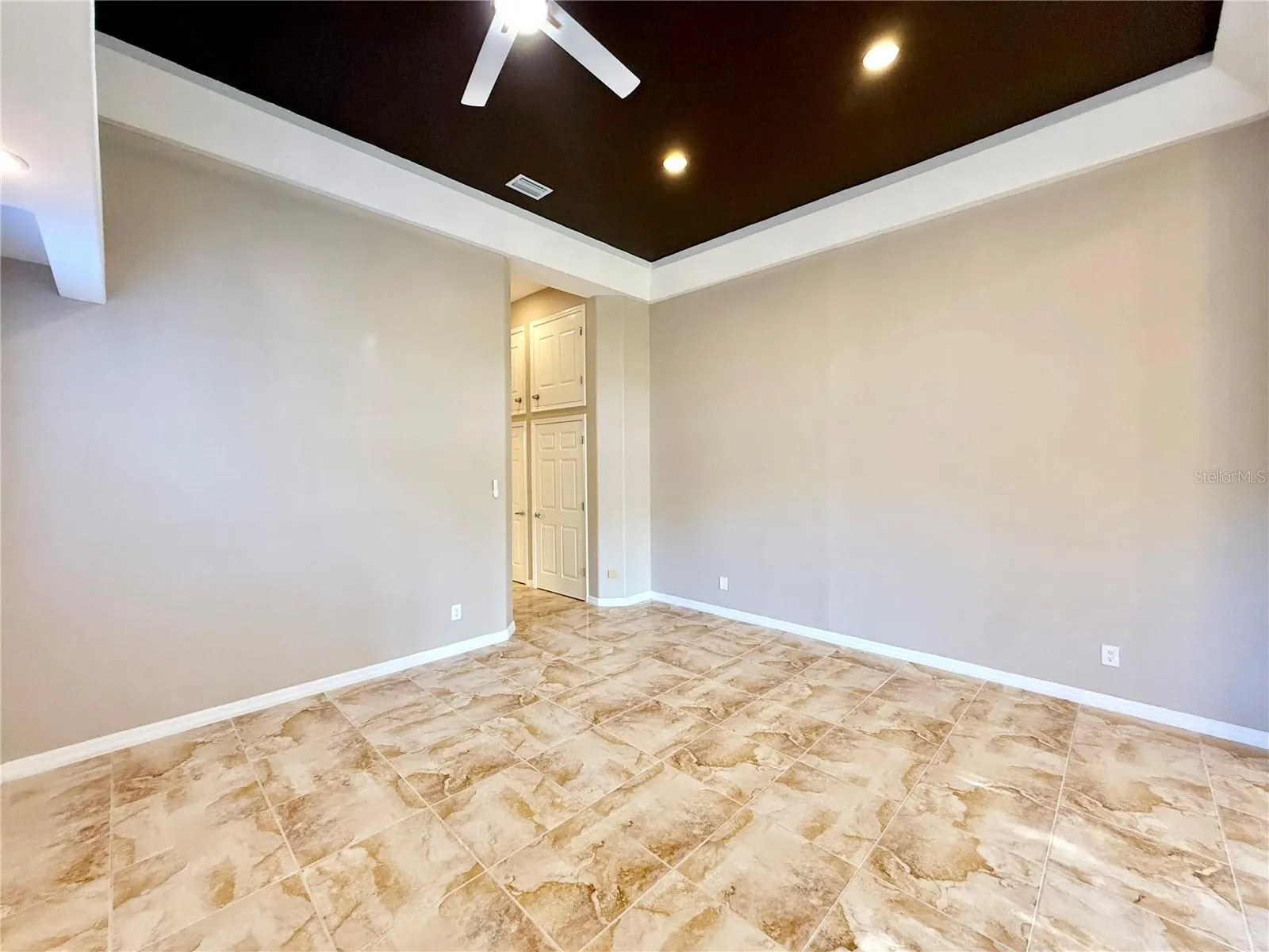 10334 LONGWOOD DR