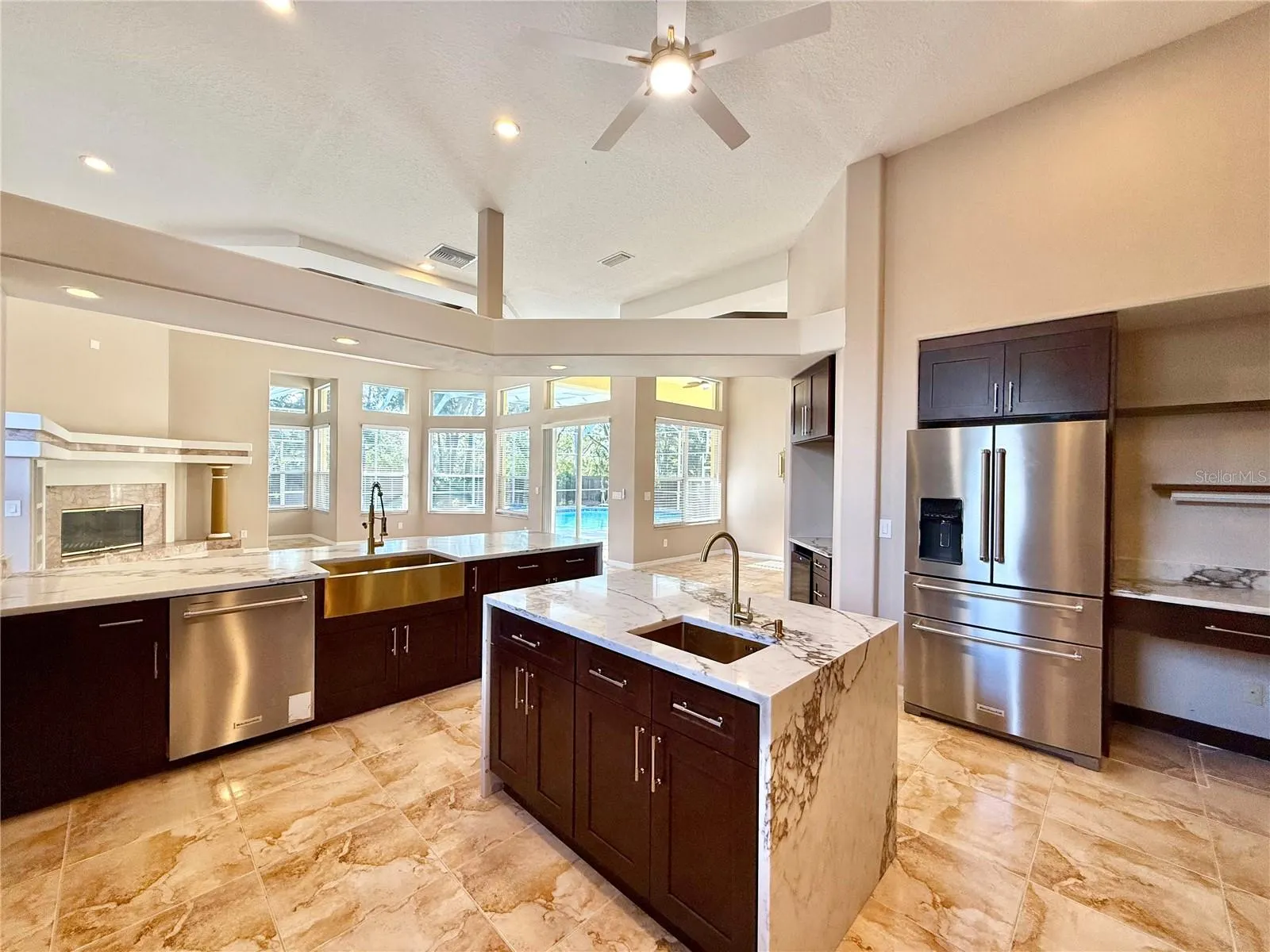 10334 LONGWOOD DR