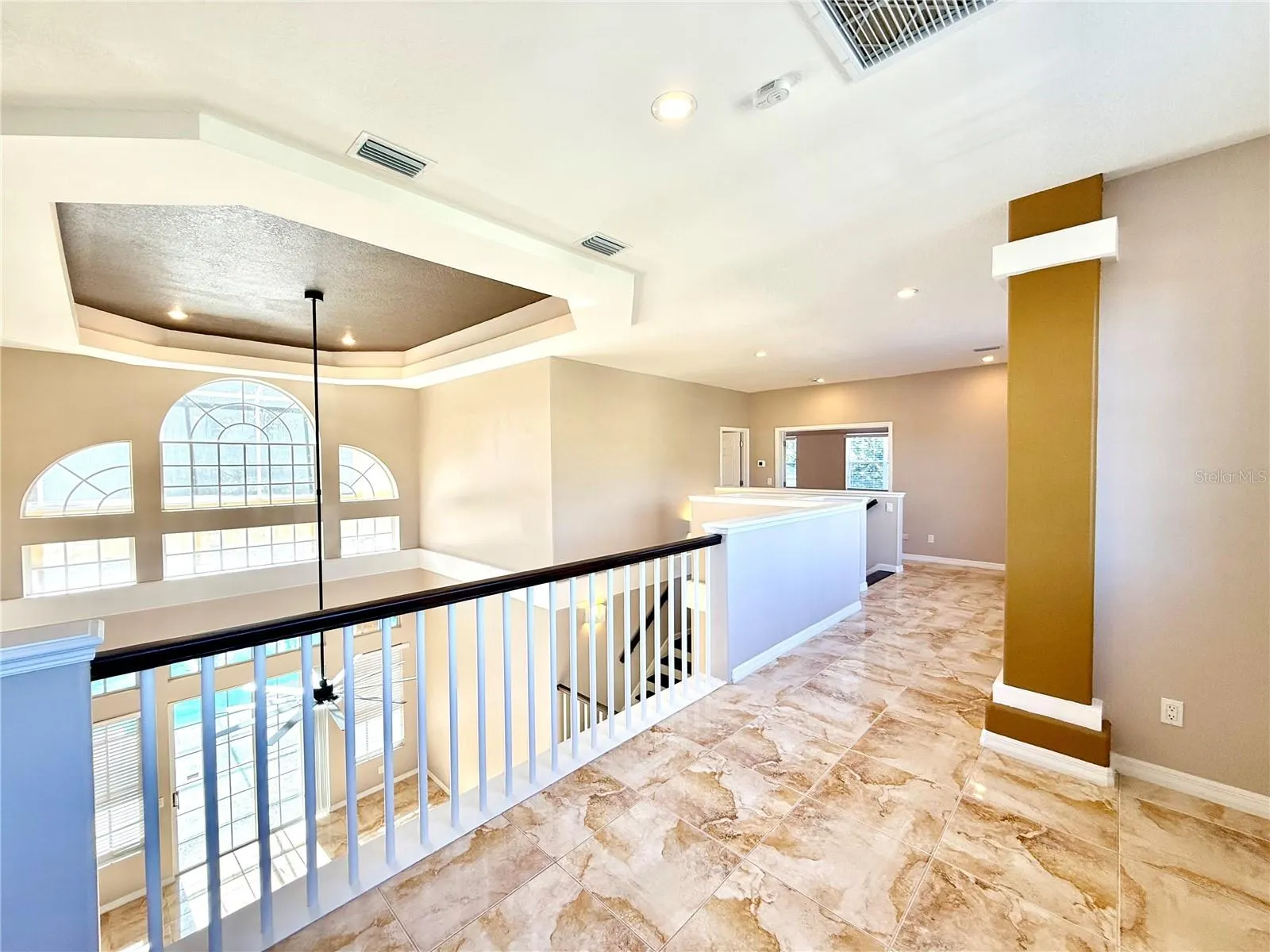 10334 LONGWOOD DR