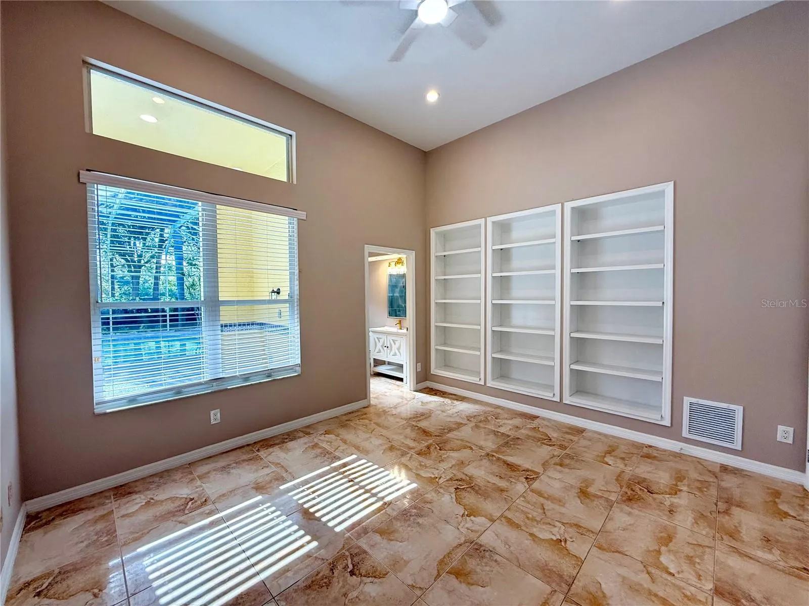 10334 LONGWOOD DR