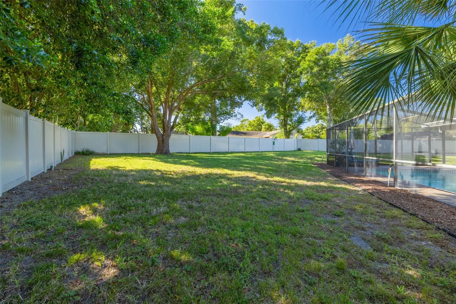1496 TREETOP DR